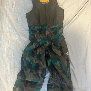 The North Face kids snow pants size 5T